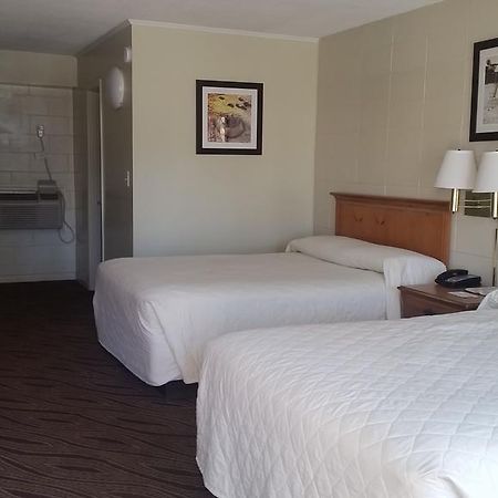 Admiral Motor Inn Миртл-Бич Экстерьер фото