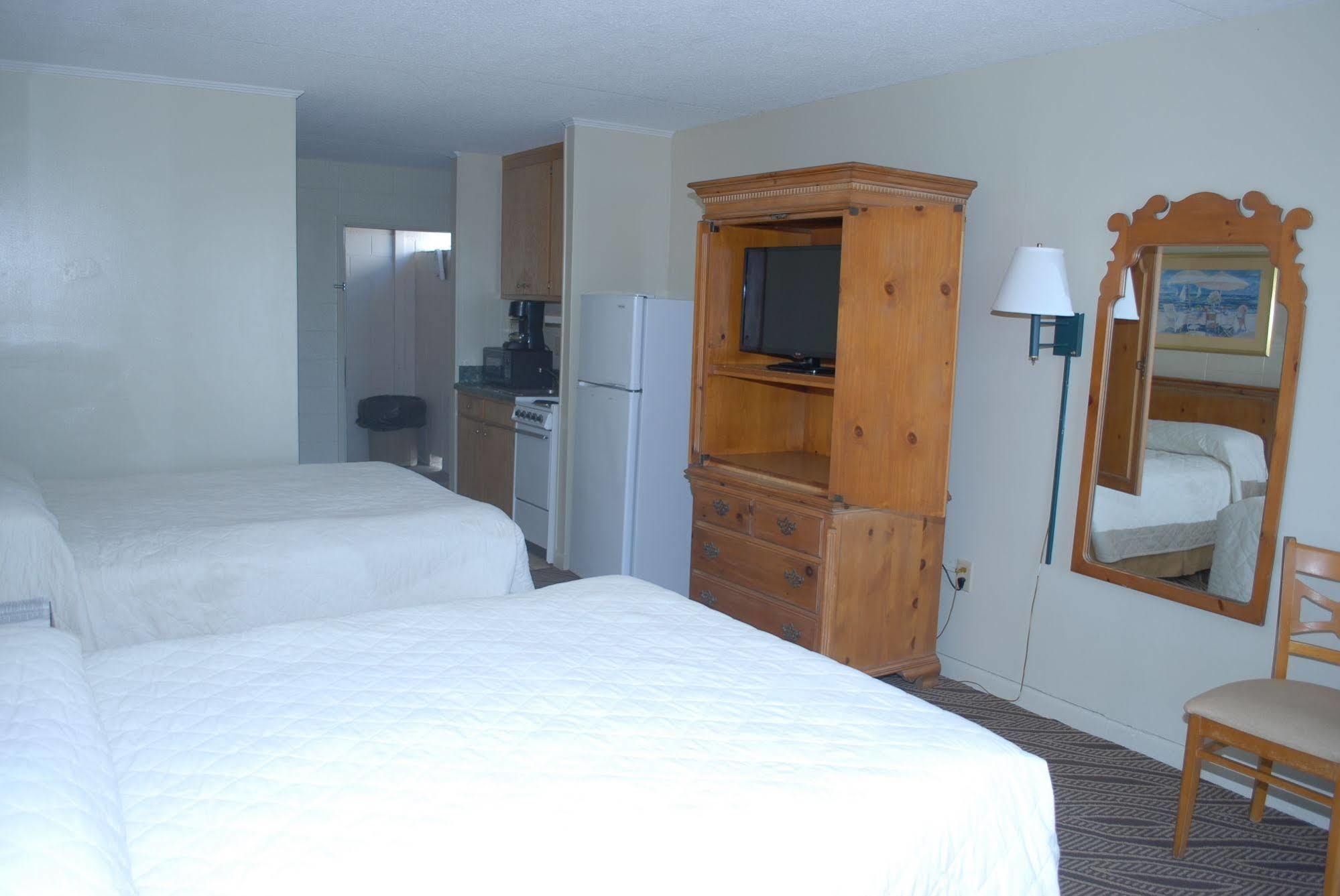 Admiral Motor Inn Миртл-Бич Экстерьер фото