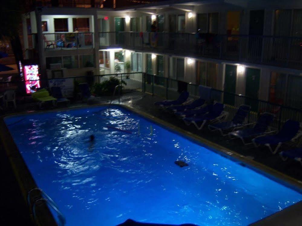 Admiral Motor Inn Миртл-Бич Экстерьер фото